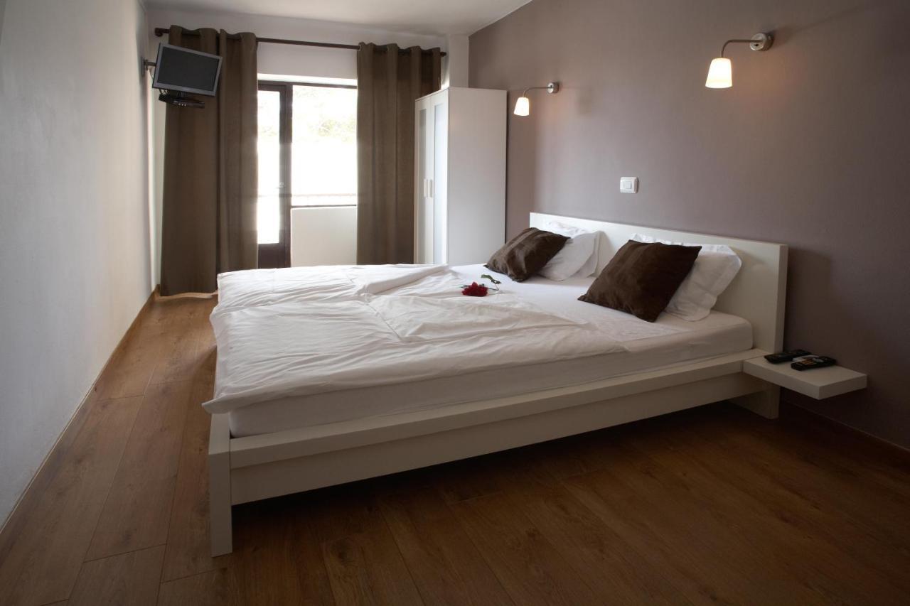 קאלה מילור Seven Hostal חדר תמונה