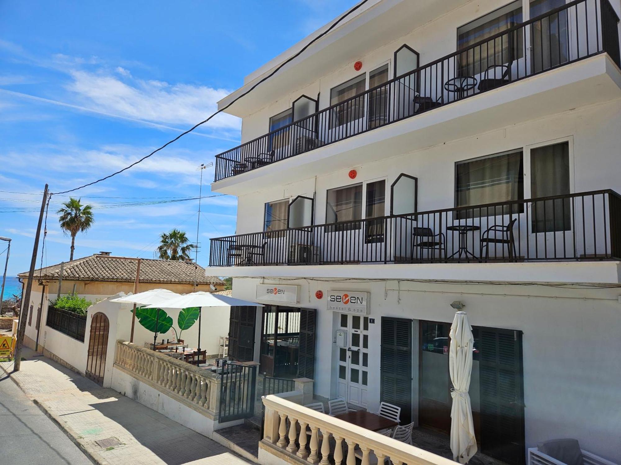 קאלה מילור Seven Hostal מראה חיצוני תמונה