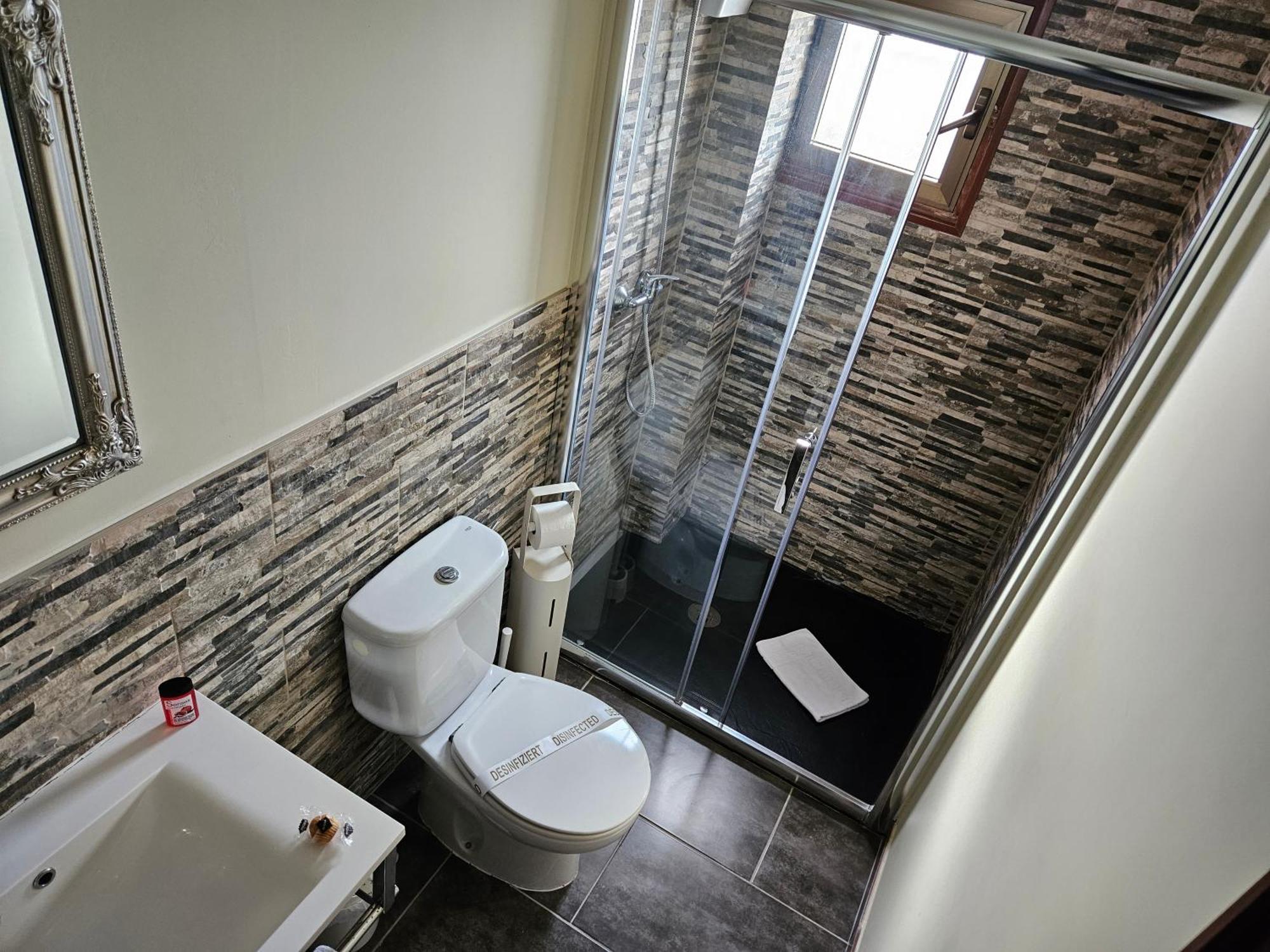 קאלה מילור Seven Hostal מראה חיצוני תמונה